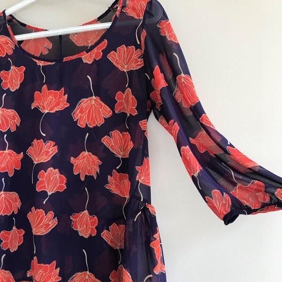 Floral blouse - Picture 2 of 3